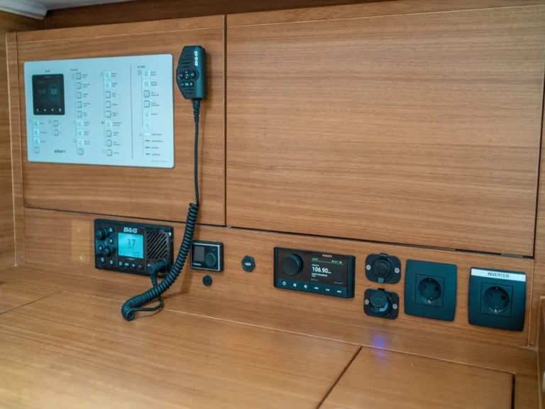 Verhuur Zeilboot in Šibenik - Elan Impression 45.1