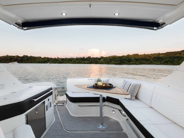 Bootverhuur Ayia Napa goedkoop Sundancer 320