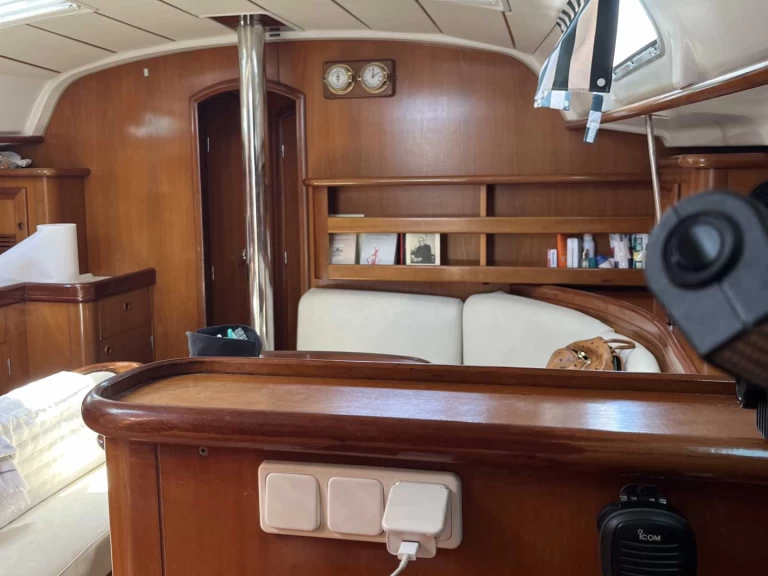 Bootverhuur Bénéteau Oceanis 411 Clipper in Álimos via SamBoat