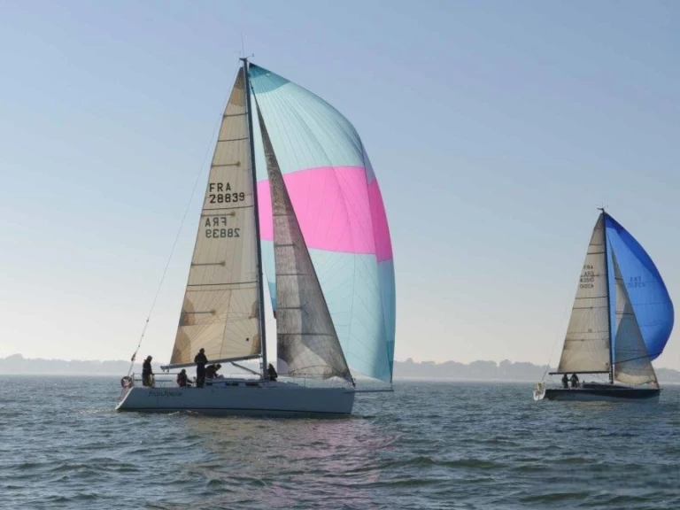 J Composites J109 te huur van particulier of professional in La Trinité-sur-Mer