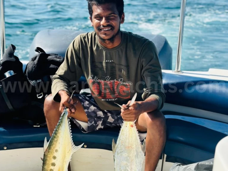 Verhuur Zeilboot in Dubai Marina - Gulf Craft IC M330