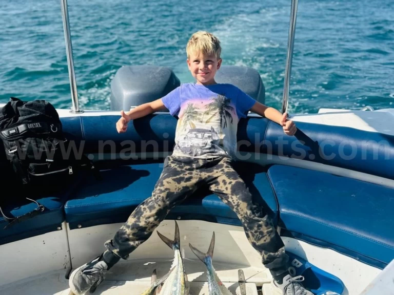 Huur een Gulf Craft IC M330 in Dubai Marina