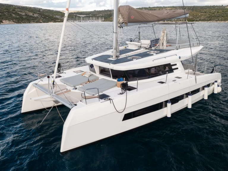 Verhuur Catamaran Cervetti Yachts met vaarbewijs