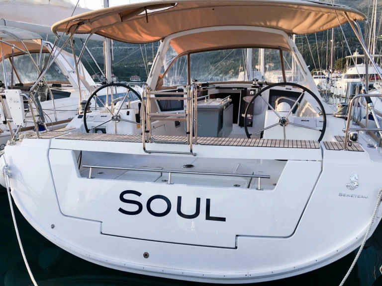Verhuur Zeilboot in Tivat - Bénéteau Oceanis 45