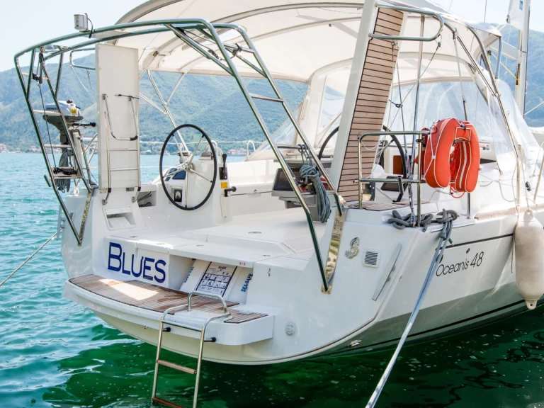 Huur een Bénéteau Oceanis 48 in Tivat