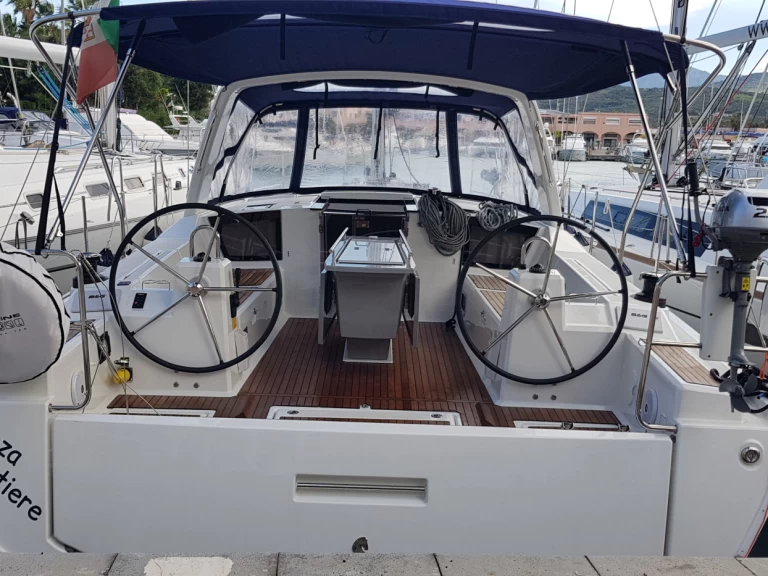 Verhuur Zeilboot Bénéteau met vaarbewijs