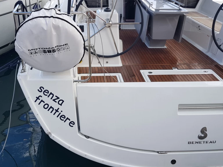 Bénéteau Oceanis 41.1 te huur van particulier of professional in Furnari