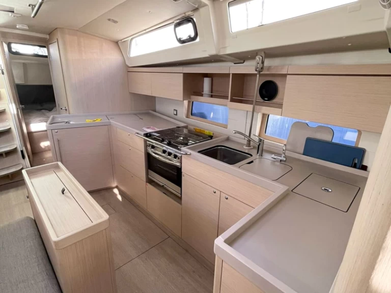 Bénéteau Oceanis 46.1 te huur van particulier of professional in Barcelona