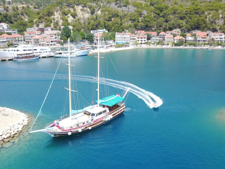  Custom Built Aluminum Cutter AGORA te huur van particulier of professional in Krilo