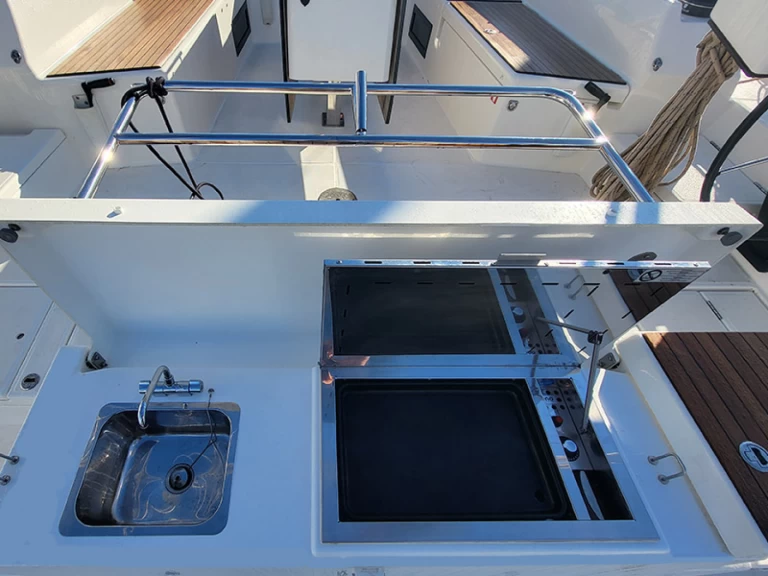 Bootverhuur Šibenik goedkoop Dufour 470