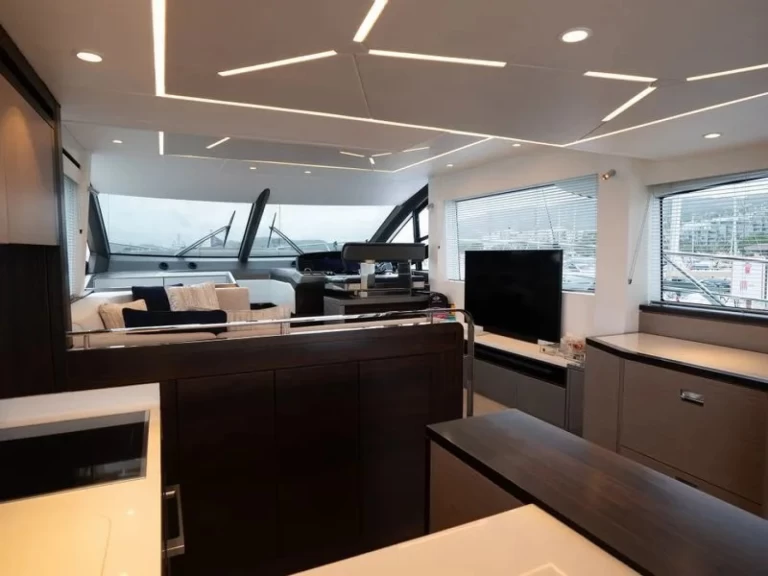 Huur een Sunseeker Manhattan 56 in Lui Bay