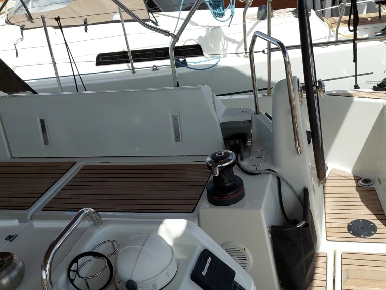 Verhuur Zeilboot Jeanneau met vaarbewijs