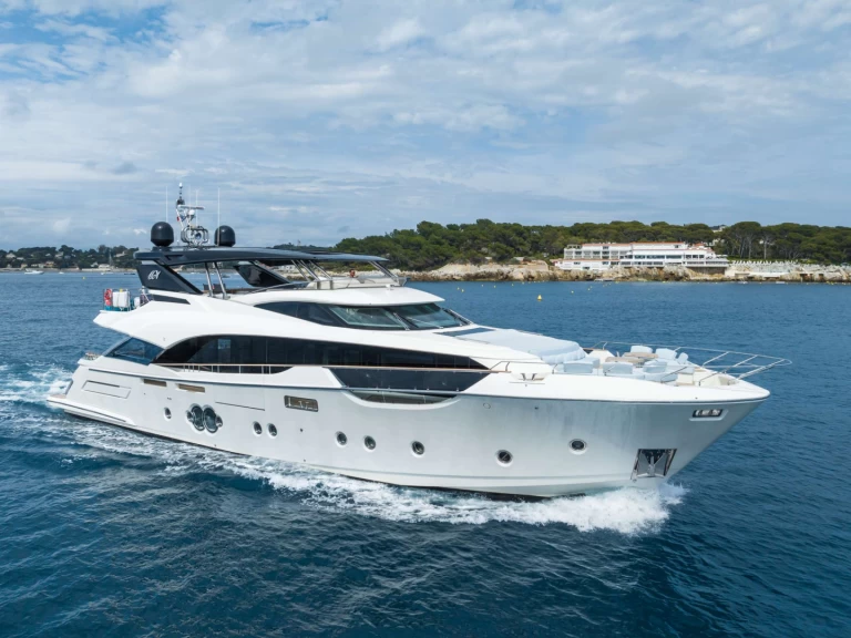 Huur een MonteCarloYachts ROCCO in Frankrijk