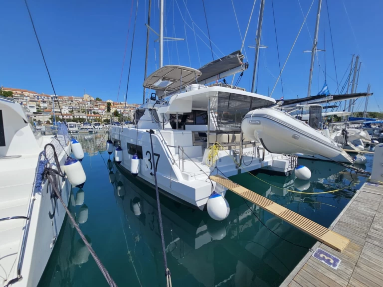 Bootverhuur Aventura Aventura 37 in Novi Vinodolski via SamBoat