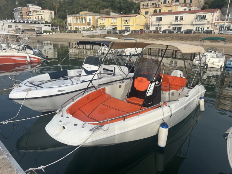 Bootverhuur Prua al vento Jaguar 5.7 in Italië via SamBoat
