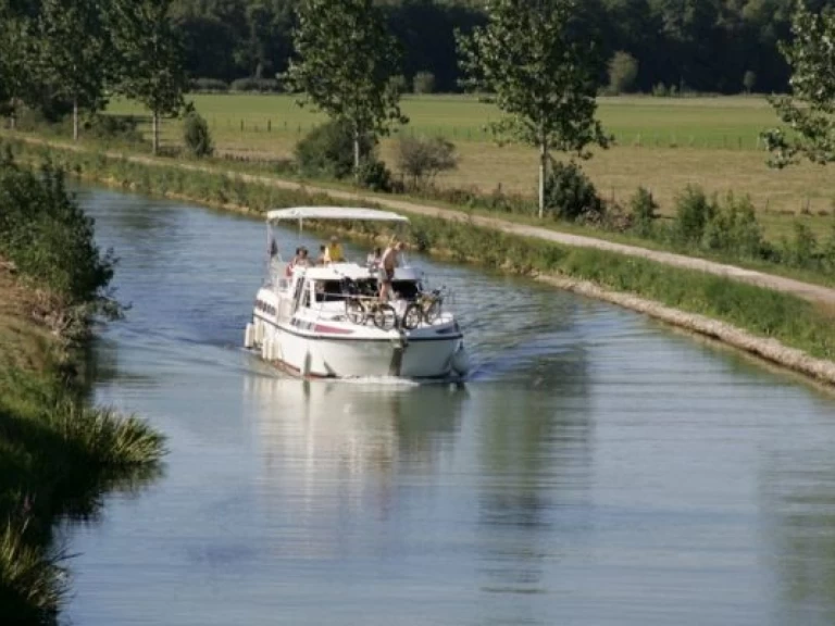 Huur Woonboot met of zonder schipper Tarpon in Savoyeux