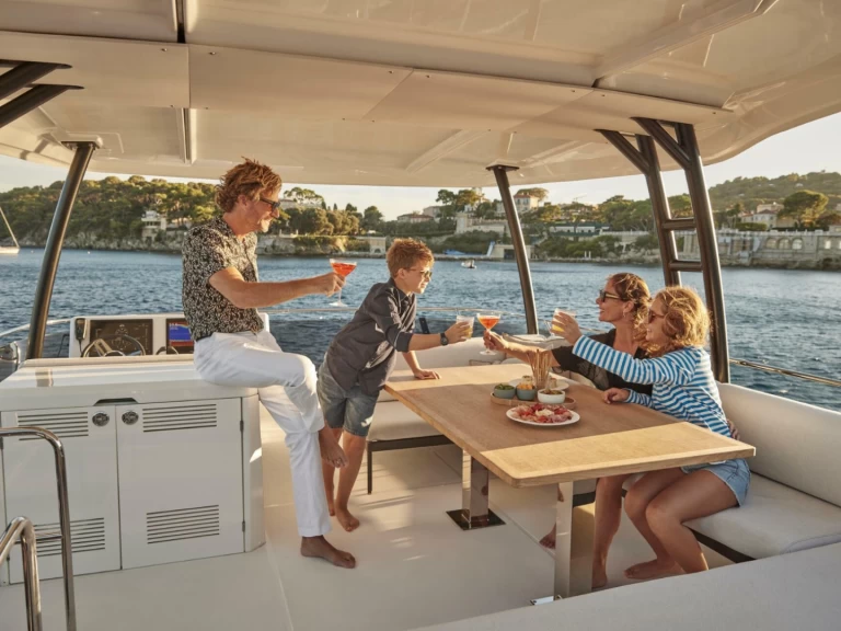 Bootverhuur Salerno goedkoop Prestige M48