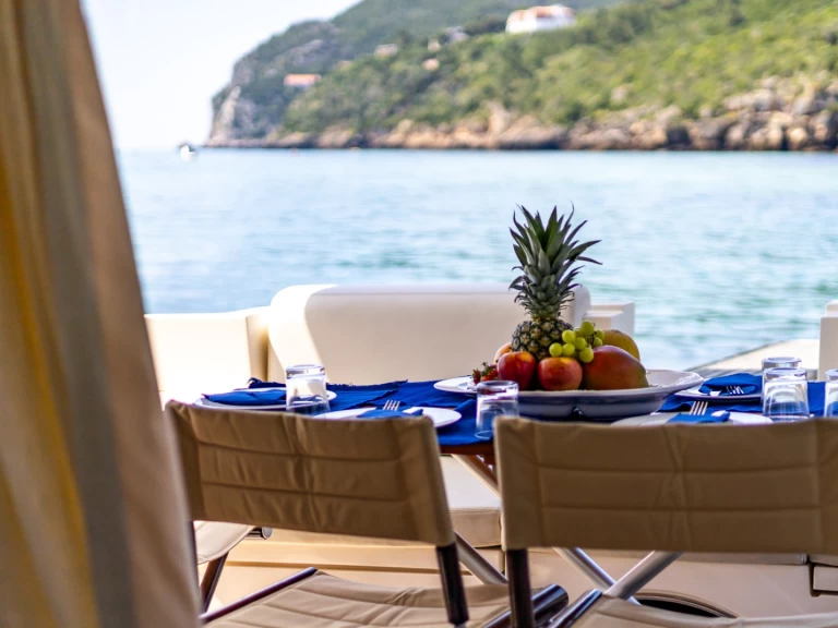 Azimut Azimut 47 Fly te huur van particulier of professional in Sesimbra (Santiago)