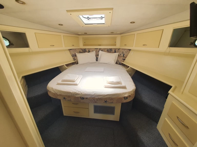 Fairline Squadron 50 te huur van particulier of professional in Heraklion Port