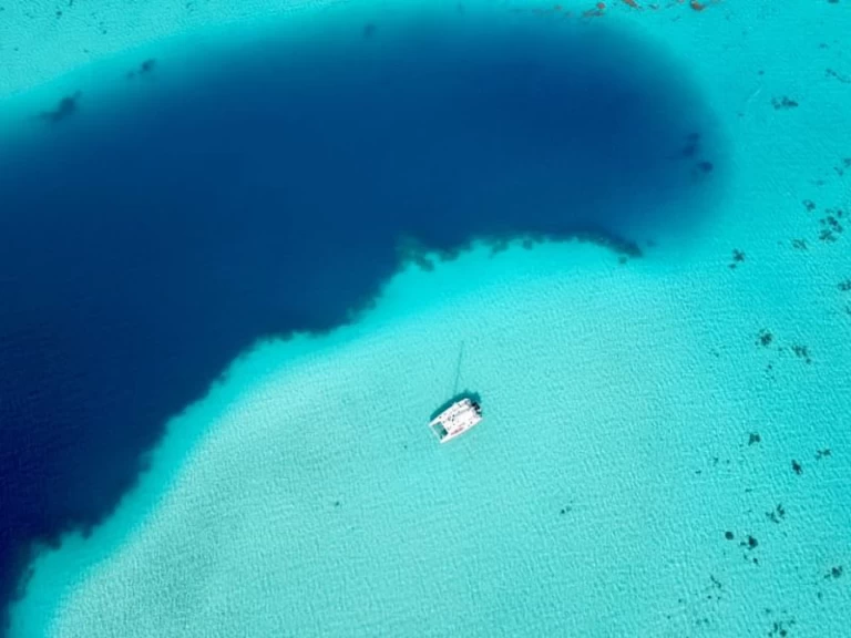 Huur een Nautitech Nautitech 47 in Uturoa