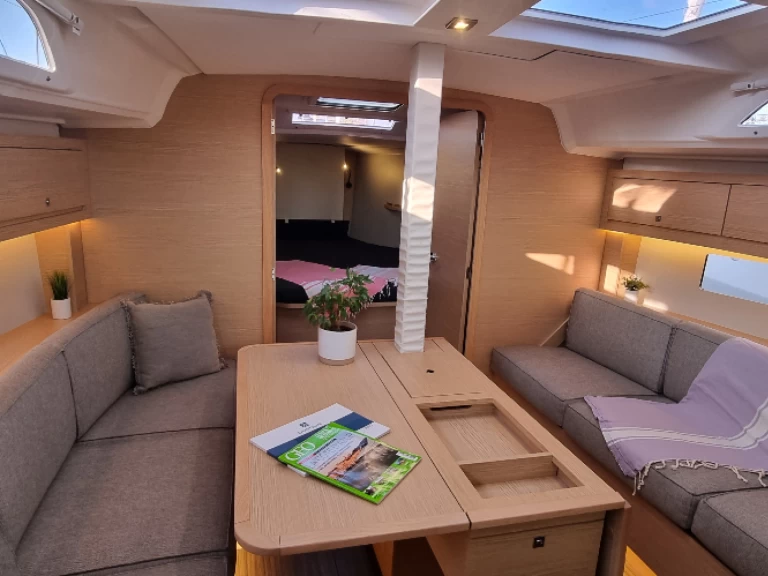 Bootverhuur Dufour Dufour 37 in Golfe-Juan via SamBoat