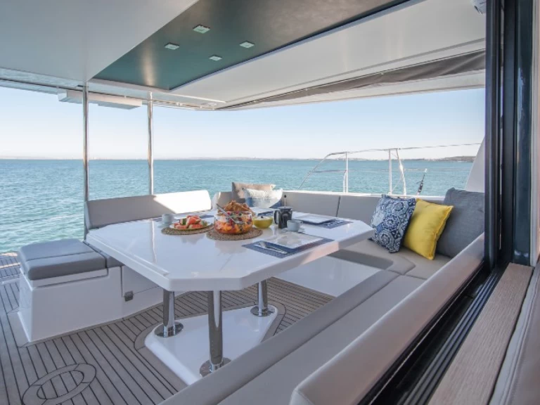 Verhuur Catamaran Leopard met vaarbewijs