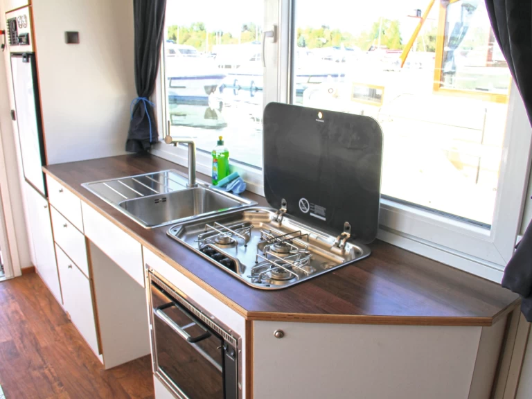 Bootverhuur Rechlin goedkoop Febomobil 1180