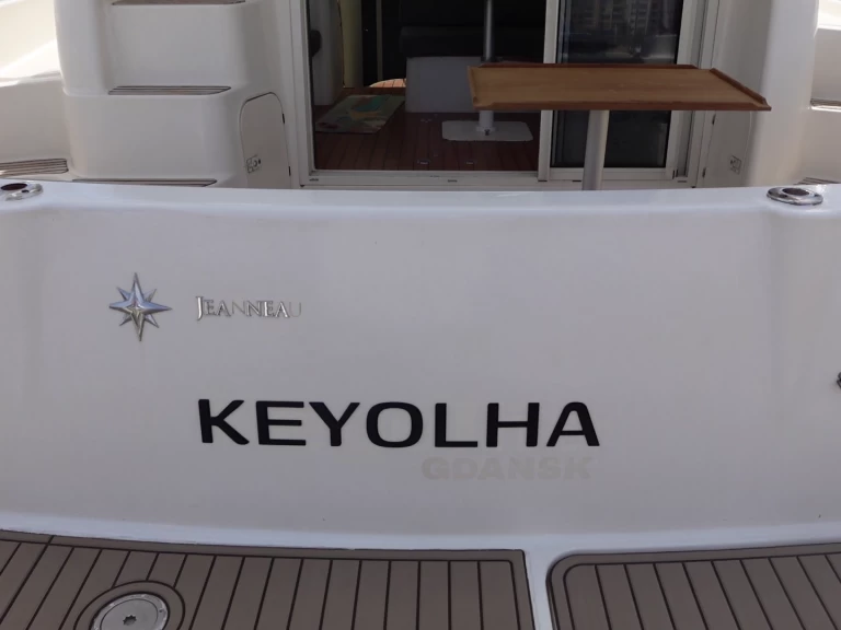 Bootverhuur Jeanneau Prestige 36 Fly in Alicante via SamBoat