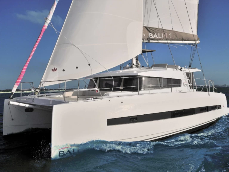 Verhuur Catamaran Bali Catamarans met vaarbewijs