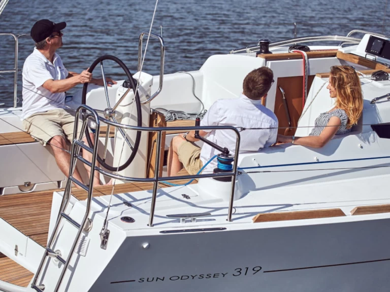Jeanneau Sun Odyssey 319 te huur van particulier of professional in Palermo
