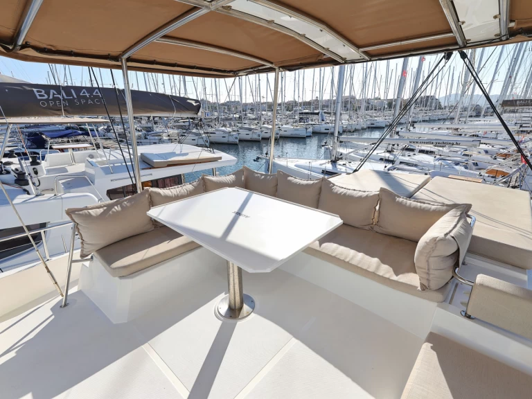 Huur een Bali Bali 4.6 in Biograd na Moru