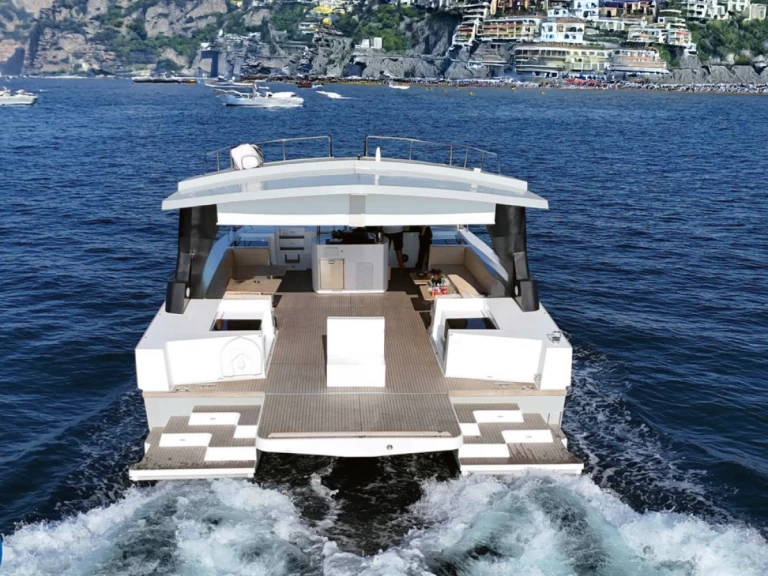 Bootverhuur Positano goedkoop CAT SB380