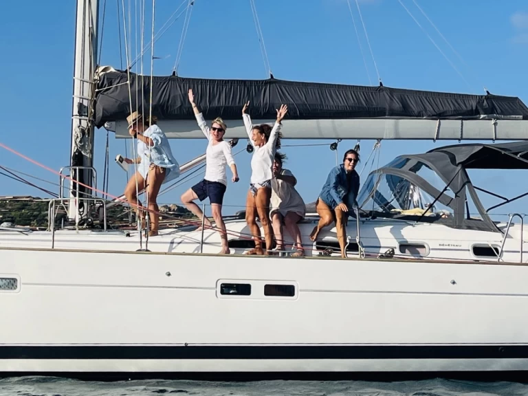 Huur een Bénéteau Oceanis 523 Clipper in Cagliari Port
