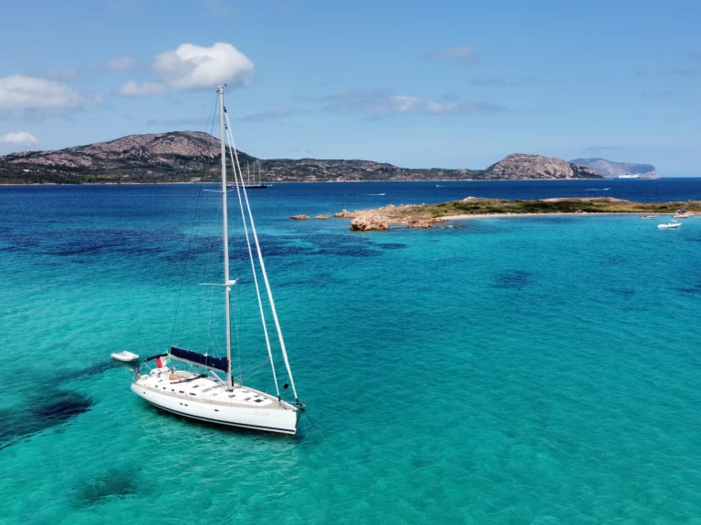 Zeilboot te huur in Cagliari Port voor de beste prijs
