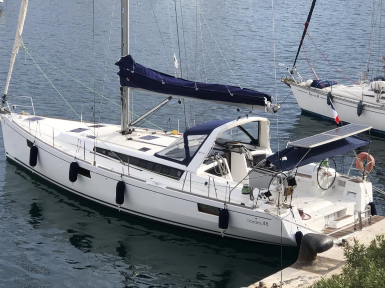 Verhuur Zeilboot in Saint-Mandrier-sur-Mer - Bénéteau Oceanis 48
