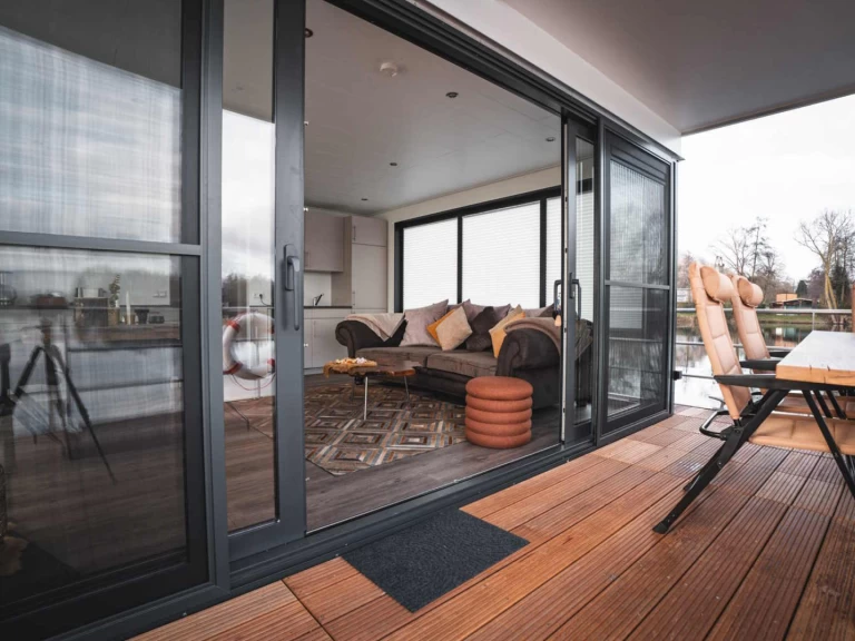 Bootverhuur FLOATING 44 in Höxter via SamBoat