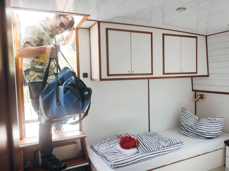 Verhuur Woonboot  met vaarbewijs