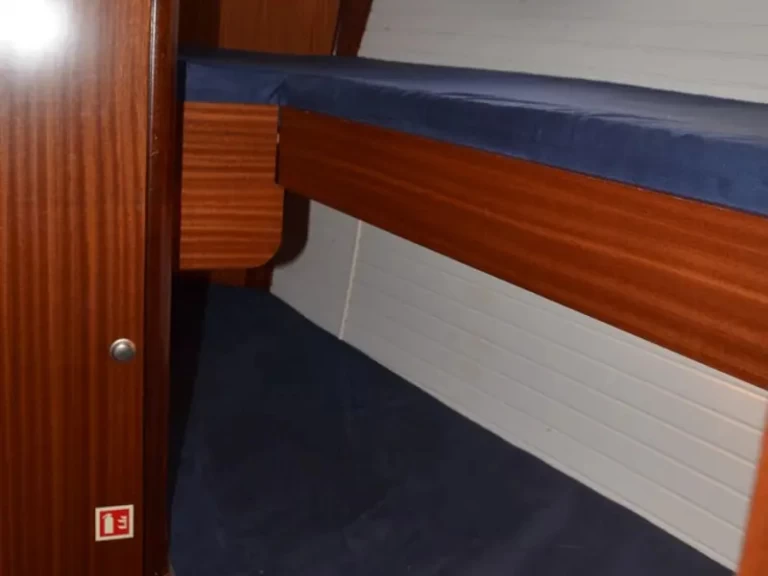 Huur een Delphia Delphia 47-Ice in Longyearbyen