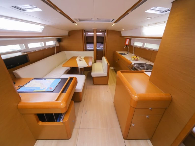 Zeilboot te huur in Zaton voor de beste prijs