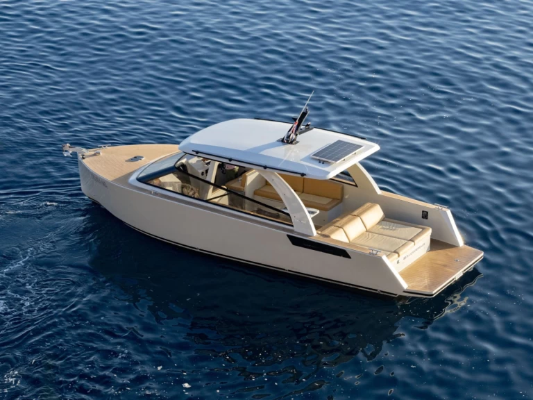 Huur Motorboot met of zonder schipper Colnago in Split