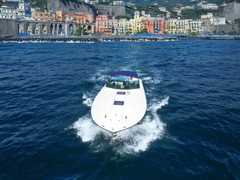 Huur een Itama Itama 38 in Porto de Sorrento