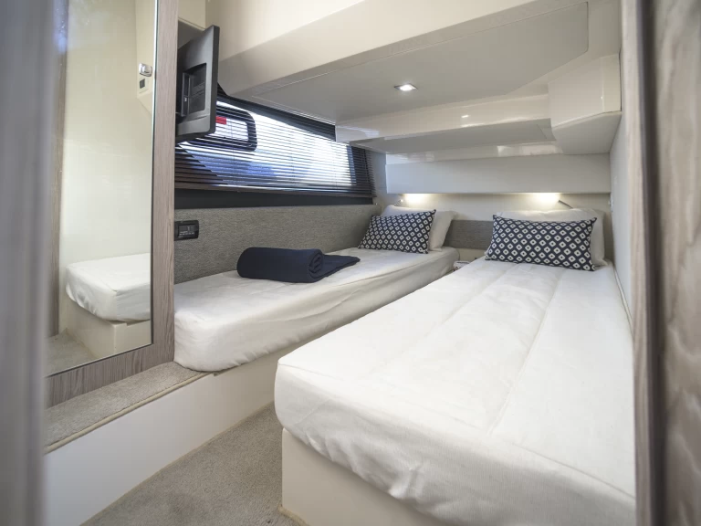 Motorboot te huur in Sukošan voor de beste prijs