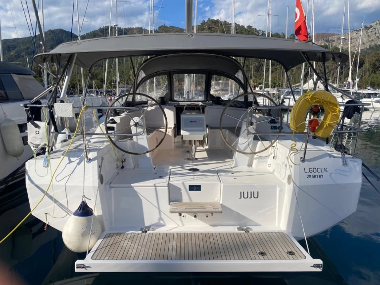 Bootverhuur Göcek goedkoop Bavaria C42