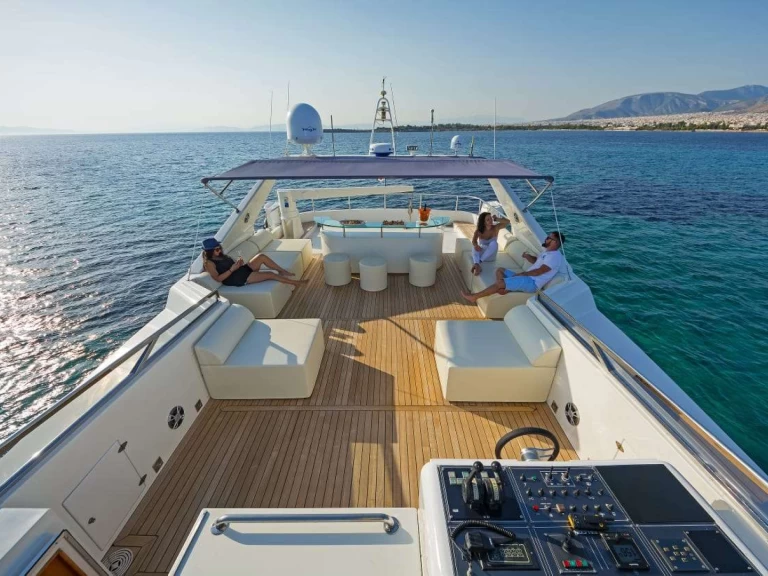 Falcon ILLYA F te huur van particulier of professional in Mykonos (Island)