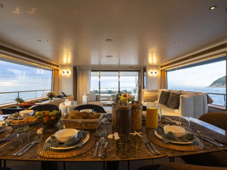 Bootverhuur Custom Line RARE GEM  in Imperia via SamBoat