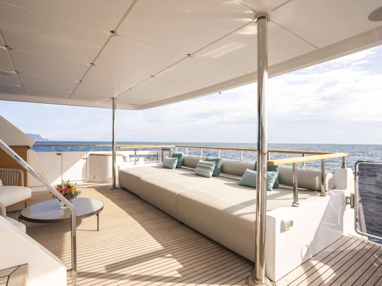 Huur Jacht met of zonder schipper Custom Line in Imperia