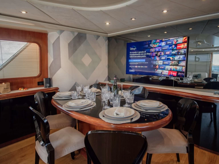 Bootverhuur Versilcraft BEYOND in Brindisi via SamBoat