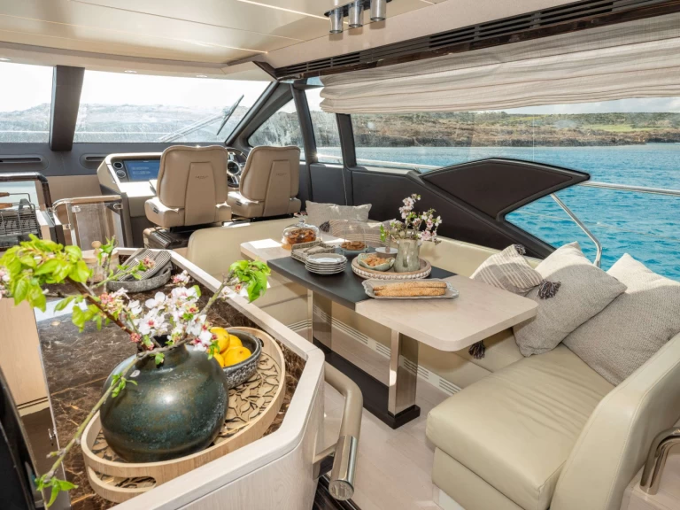 Huur Jacht met of zonder schipper Azimut in Athene