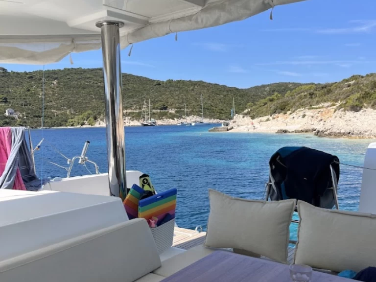 Huur Catamaran met of zonder schipper Lagoon in Marina (City)