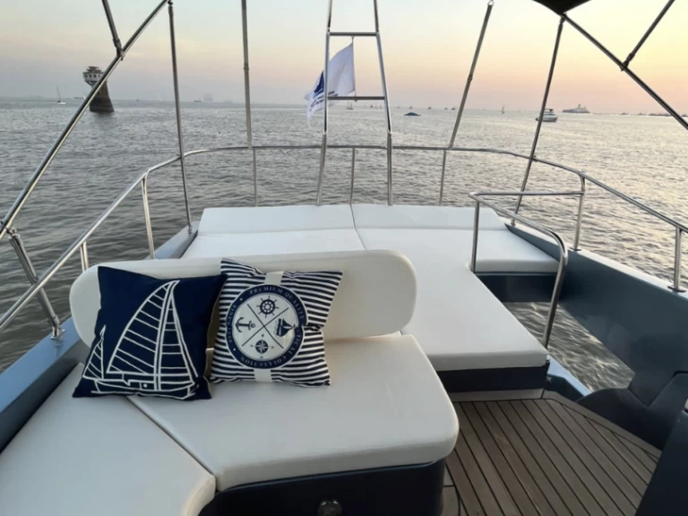 Jachthuur in Mumbai - Custom Made 47 via SamBoat